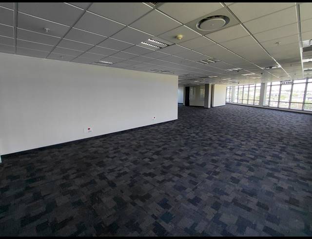 6,747M² OFFICE TO LET IN WATERFALL